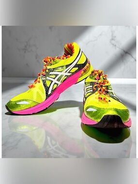 ASICS Neon Performance Running Sneakers | Women’s Size 10